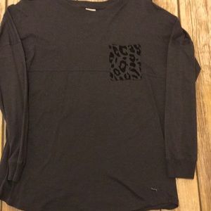 VS PINK Long sleeve T-shirt w/leopard print pocket